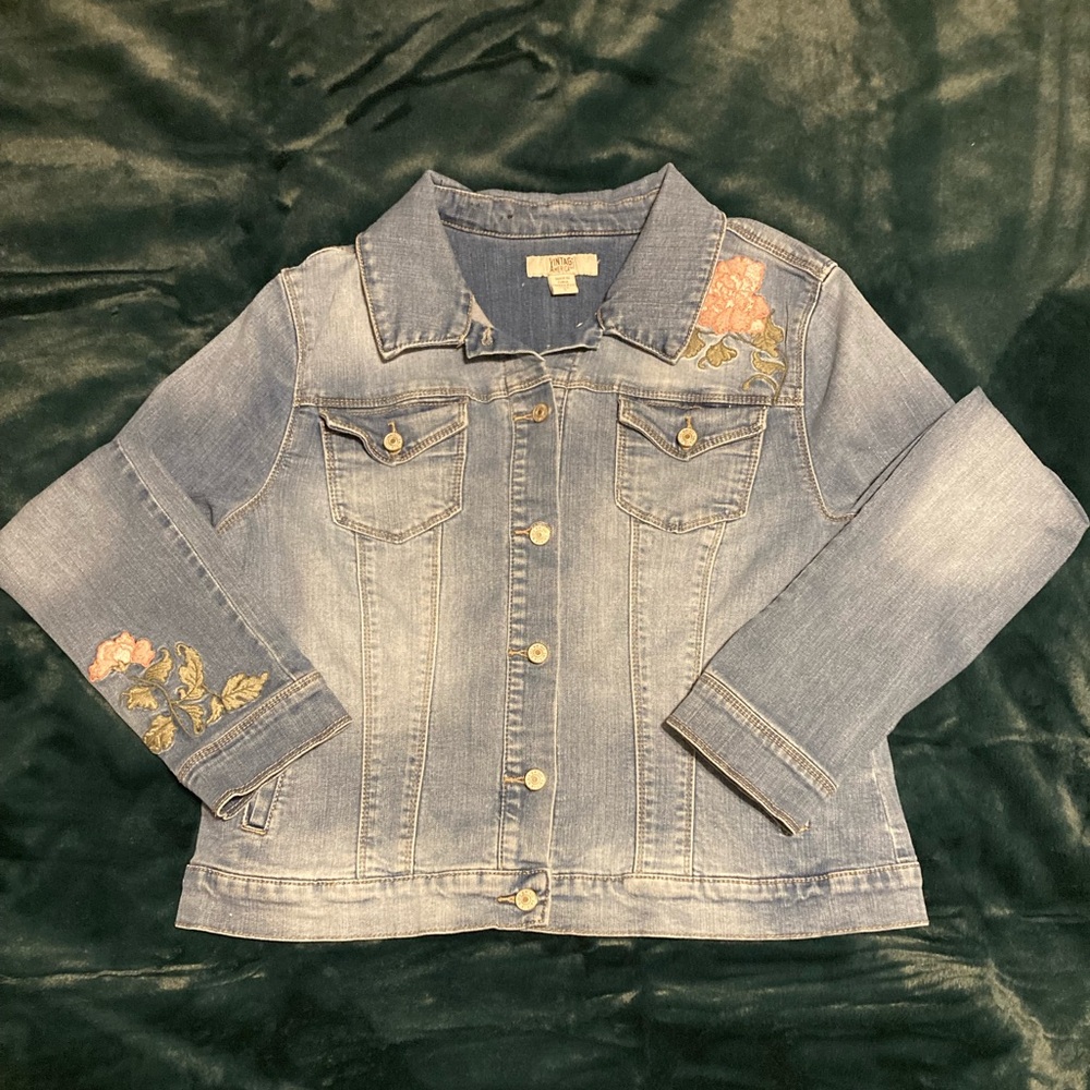 Vintage America Embroidered Boho Denim Western Bohemian Jean Jacket